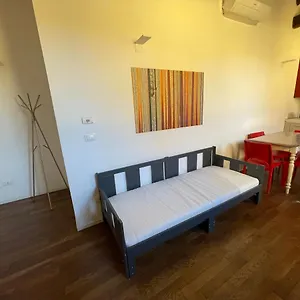  Appartamento Red Immerso Tra Le Mura Bolognesi Italia